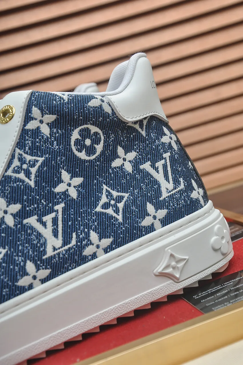 Men's shoes 💰600💶[LOUIS VUITTON] Original order price (mesh lining) new model 🍀LV Louis Vuitton * - top version of LV classic trendy shoes! Made of imported original cowhide, water-dyed cowhide lining, and original wear-resistant rubber outsole! High quality products! Code number 38-45 (45 is custom-made and cannot be returned or exchanged)
